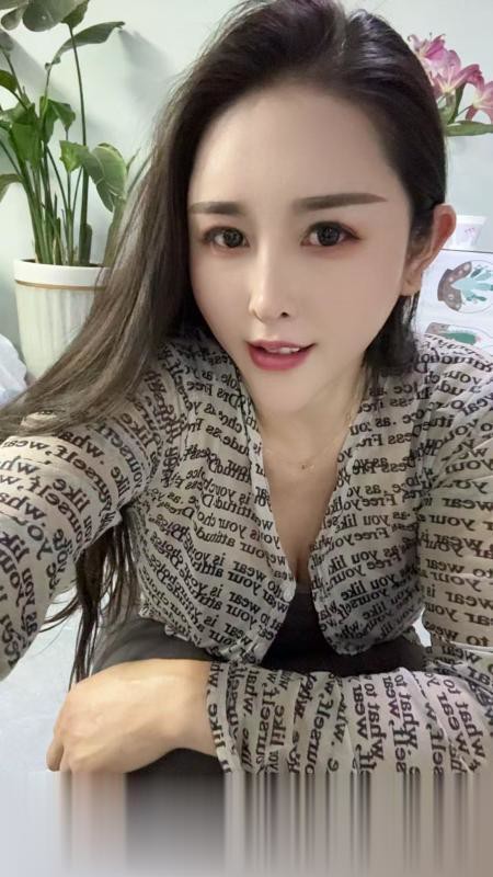 云南-昆明巨乳骚货..-1.jpg